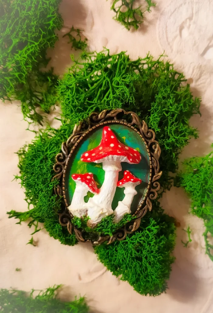 Винтажная брошь ручной работы «Мухоморчики»