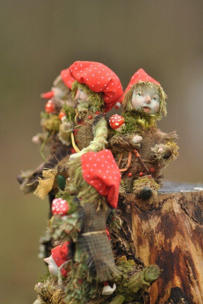 Лешачки и кикиморки. Елочные игрушки