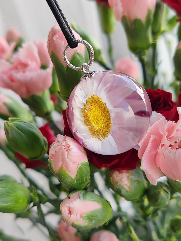 Кулон сфера с Гелиптерумом