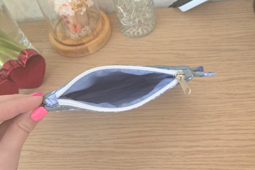 Косметичка с рюшами