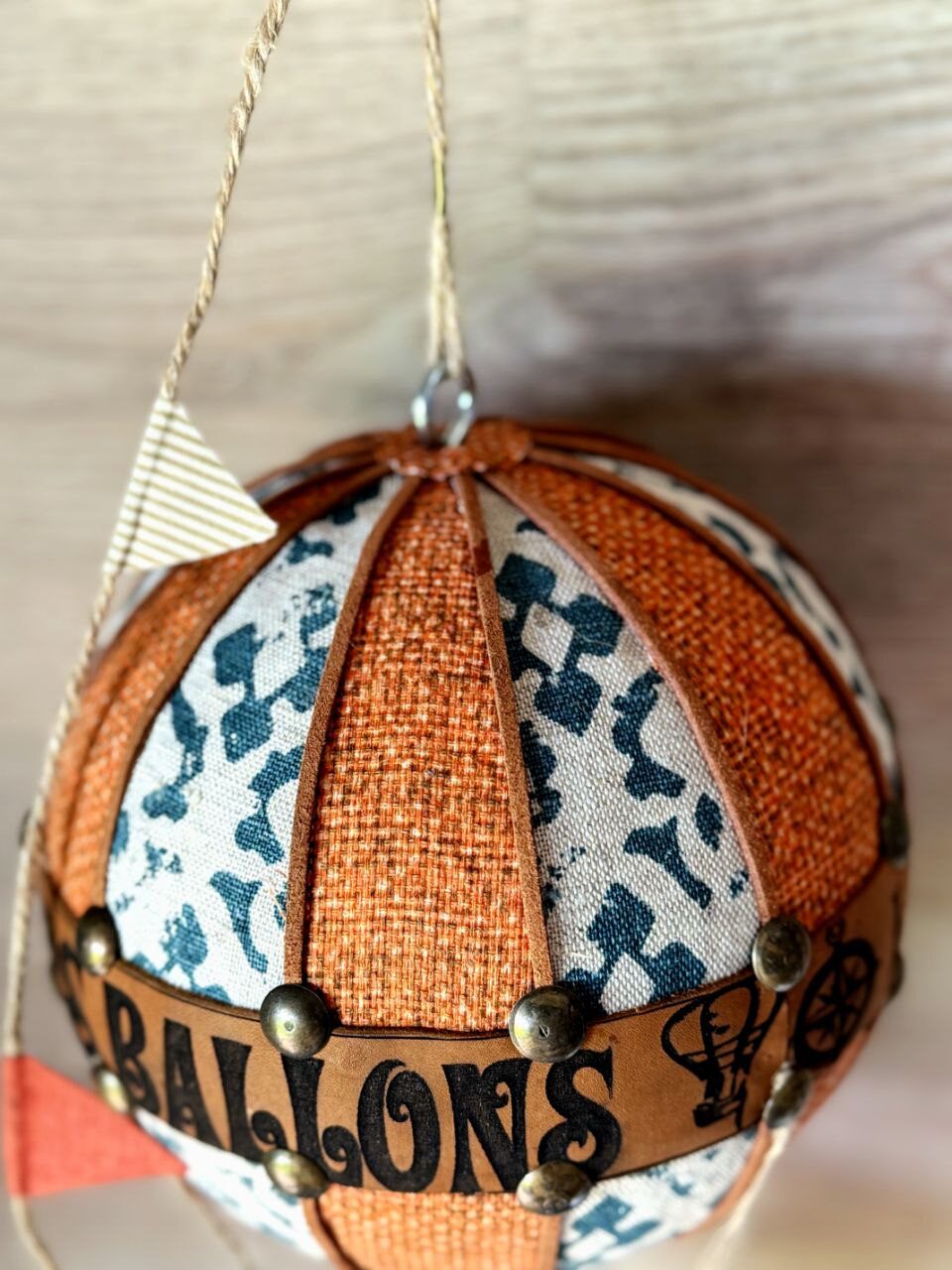 Воздушный шар интерьерный.