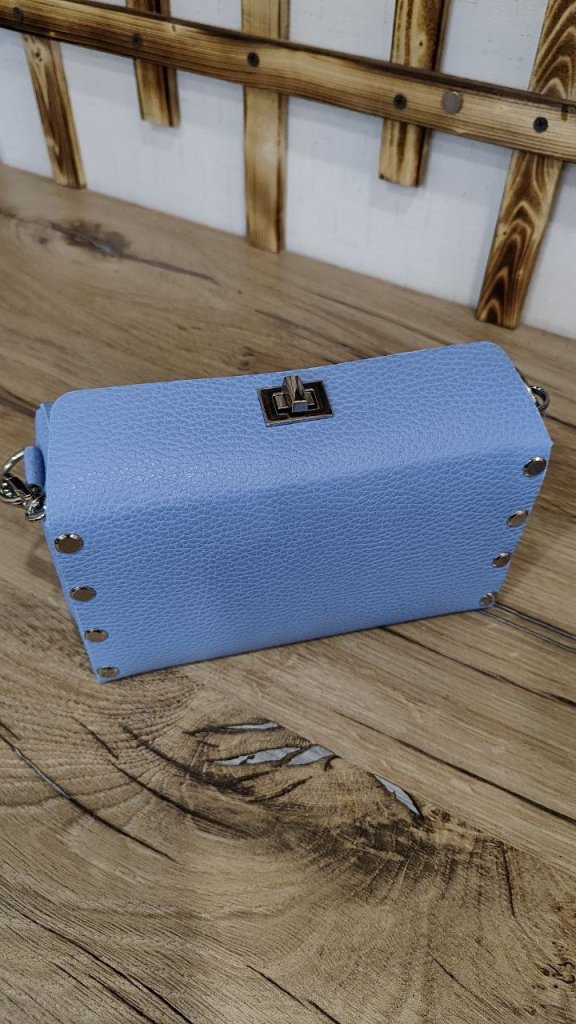 Сумка-коробочка из натуральной кожи