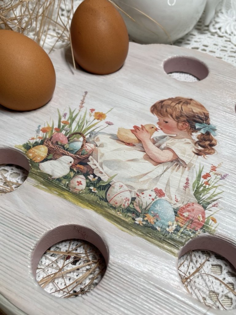 Деревянная подставка для яиц и кулича