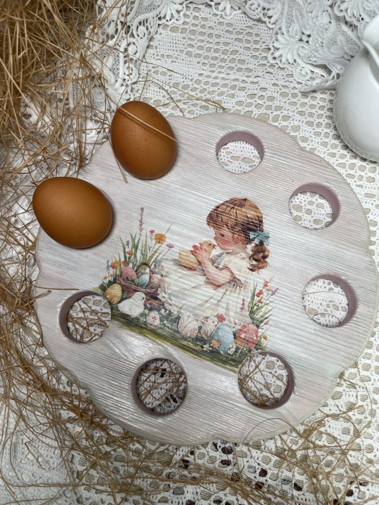 Деревянная подставка для яиц и кулича