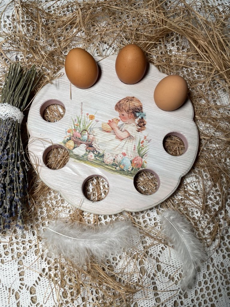Деревянная подставка для яиц и кулича