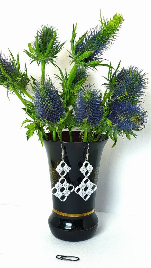 Белый нежный комплект квиллинг