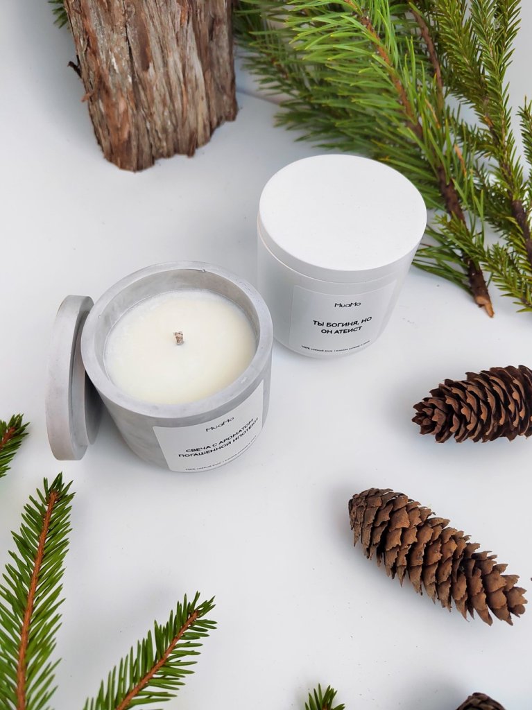 Свеча с ароматом «Погашенной ипотеки»