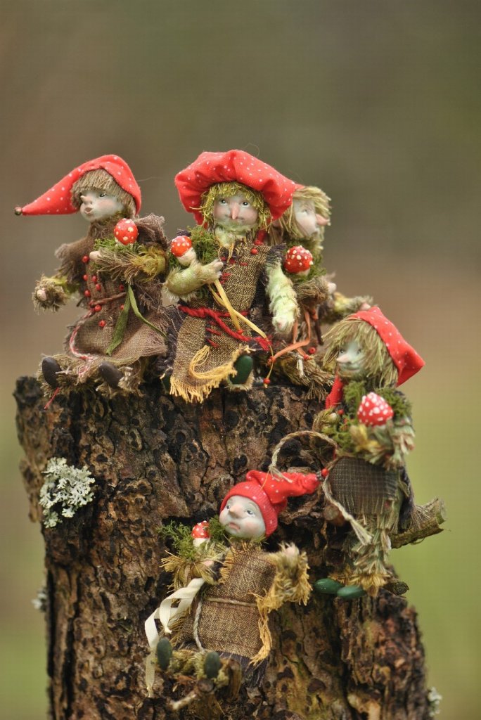 Лешачки и кикиморки. Елочные игрушки