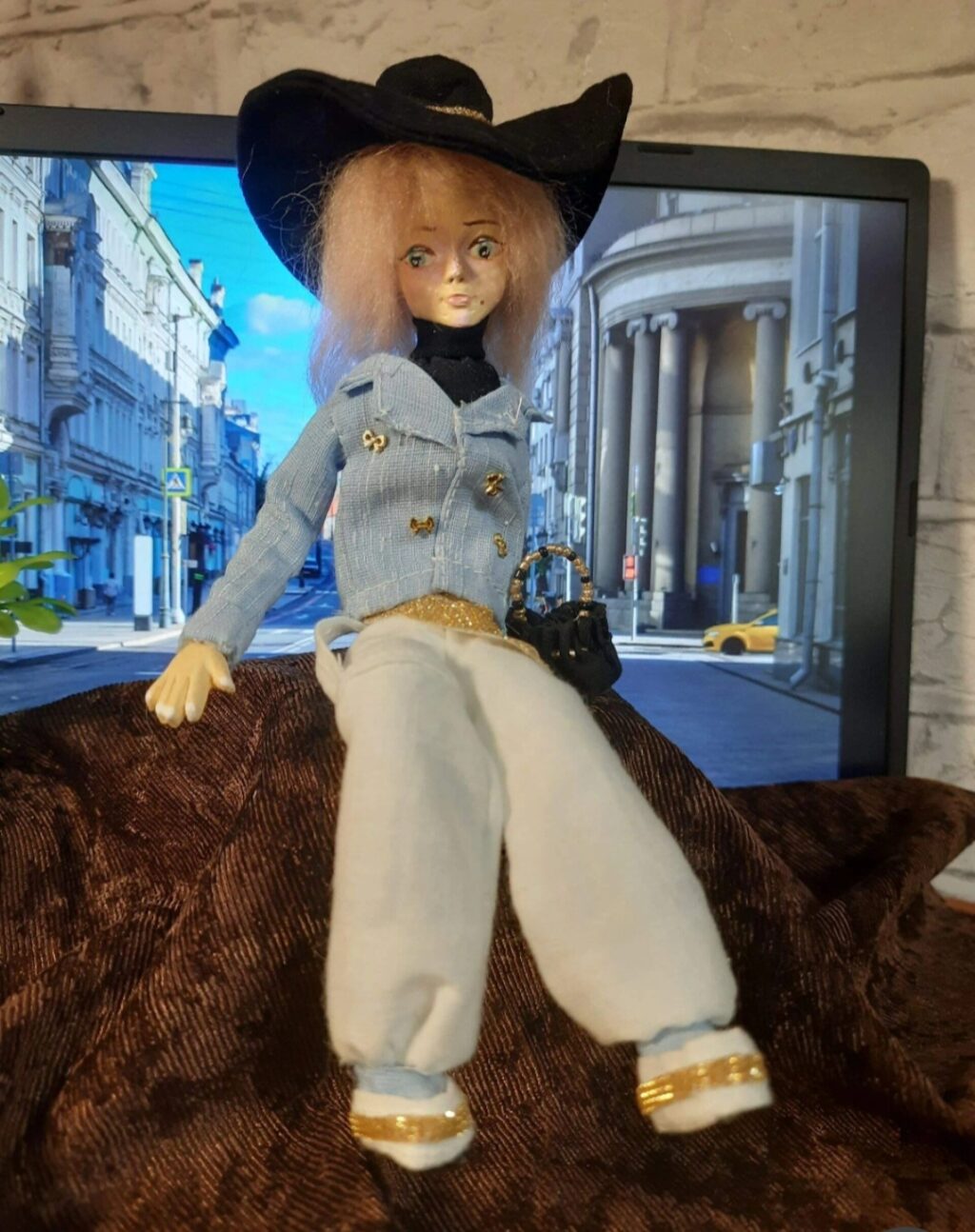 Кукла Аделина