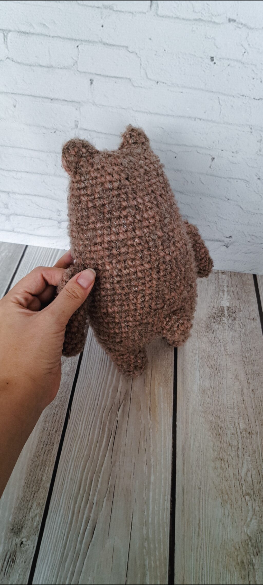 Вязаный мишка ручной работы