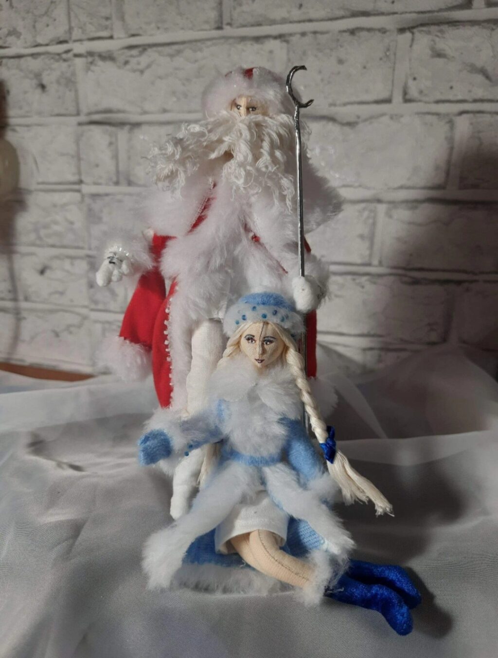 Дед Мороз и Снегурочка