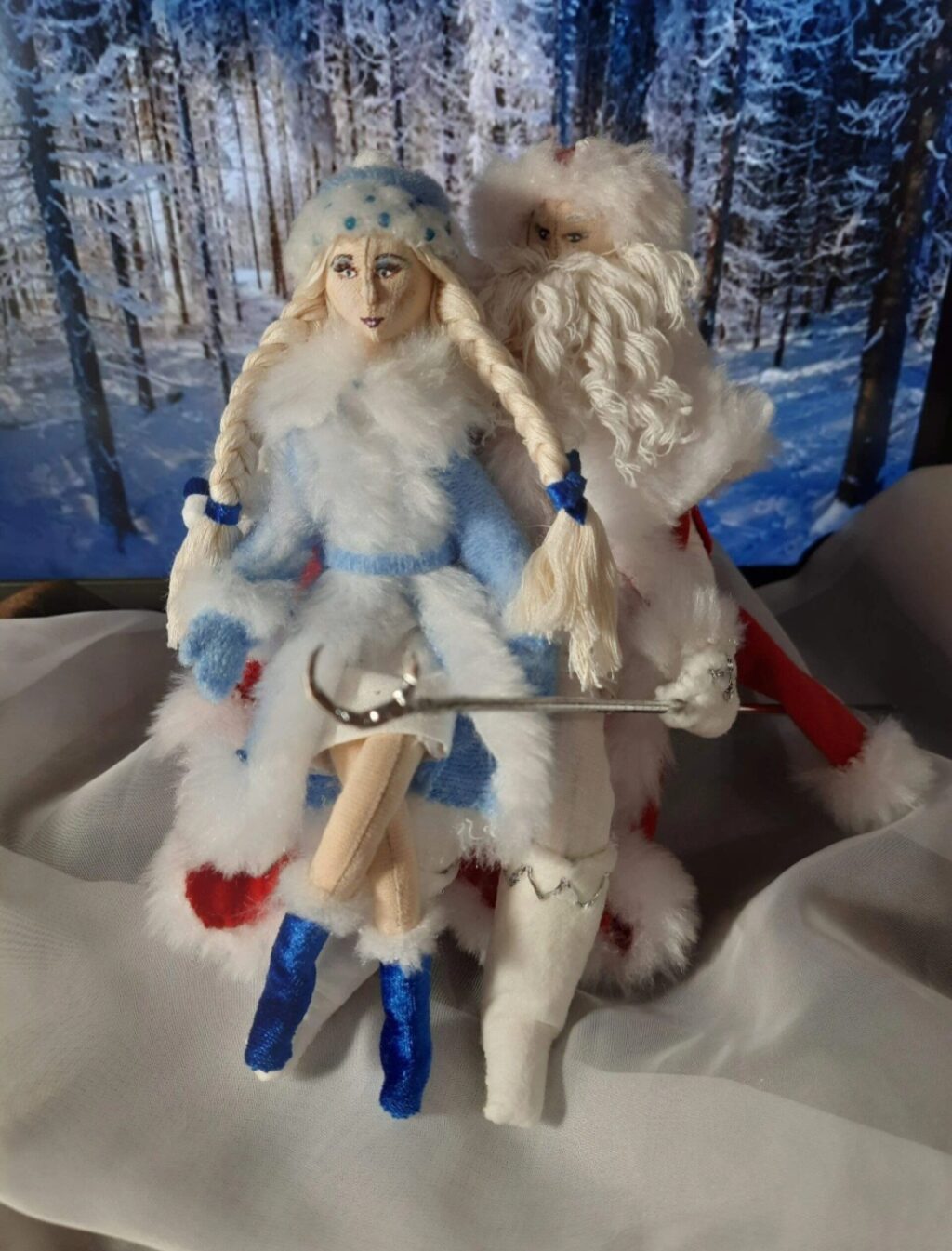 Дед Мороз и Снегурочка