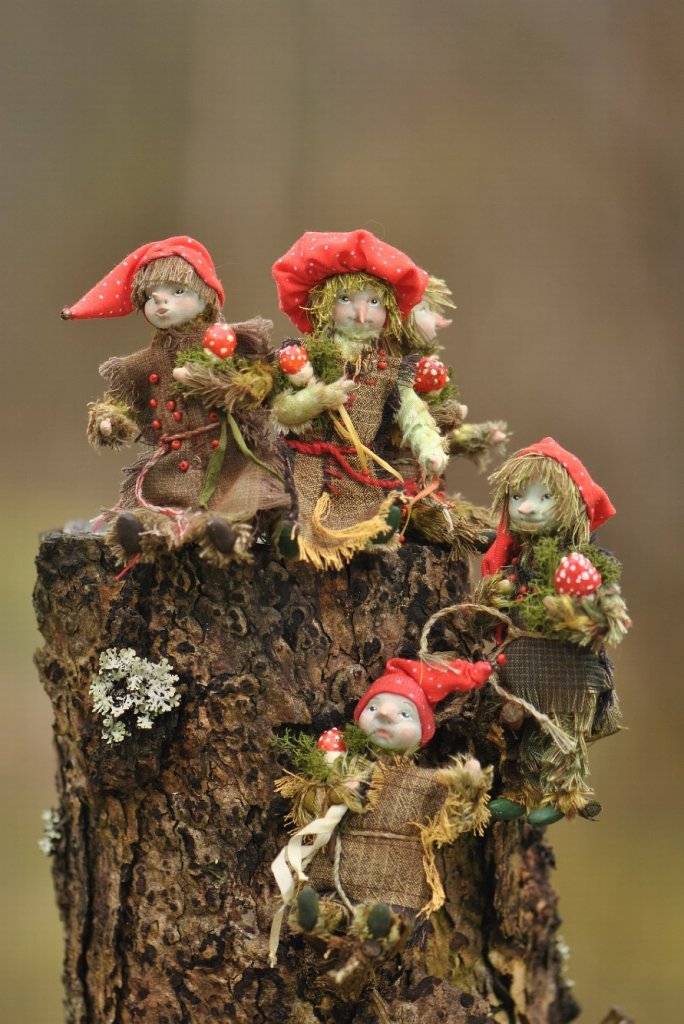Лешачки и кикиморки. Елочные игрушки
