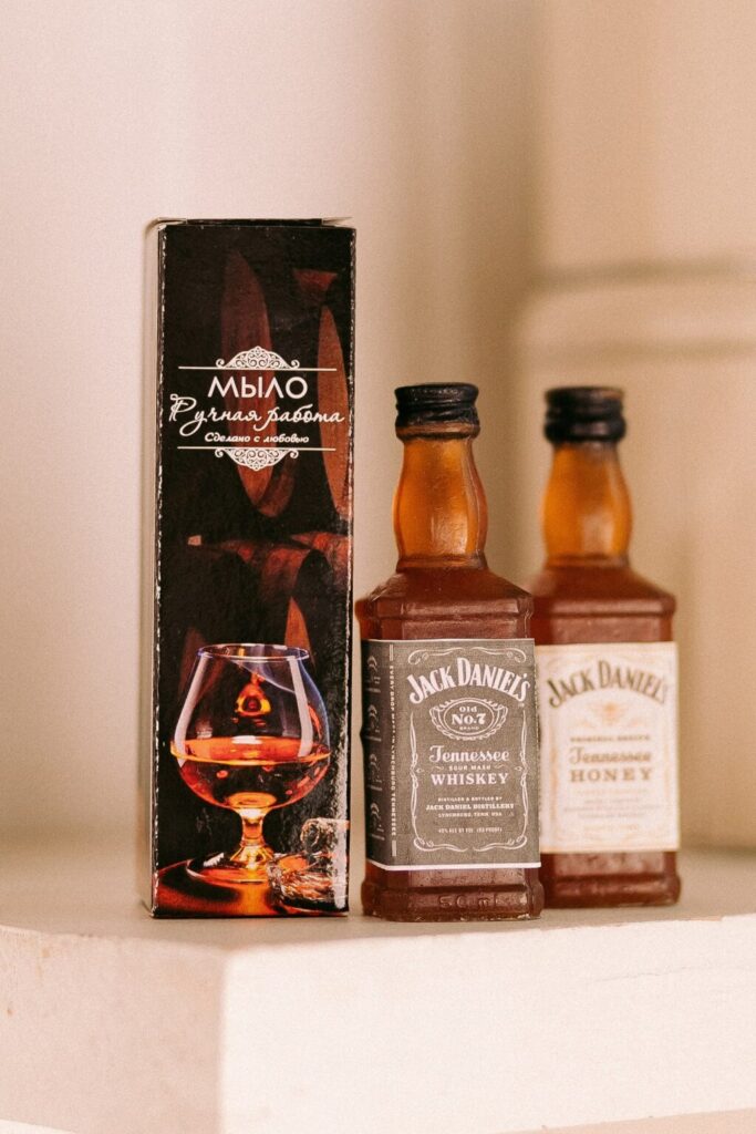 Бутылка Виски