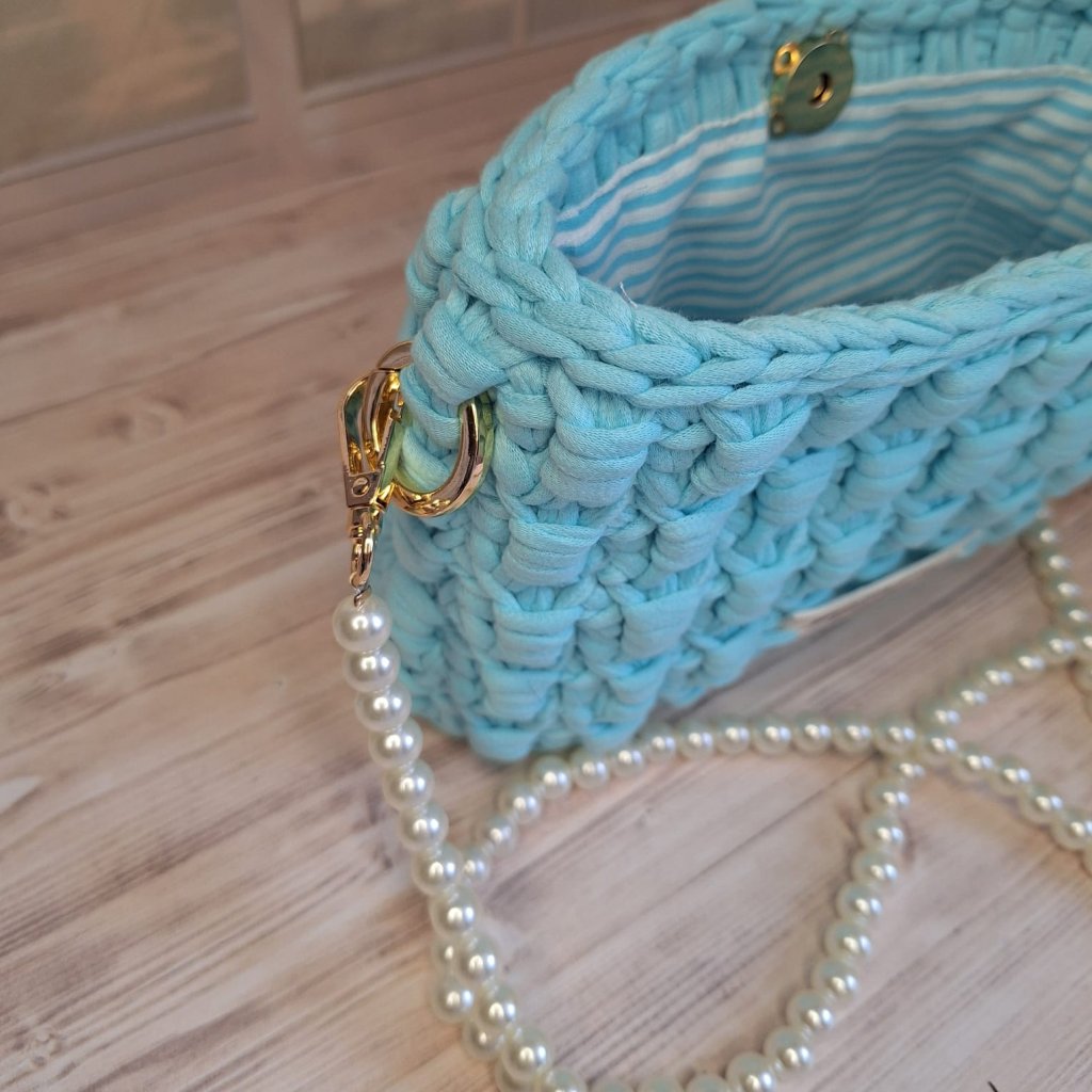 Лазурный клатч