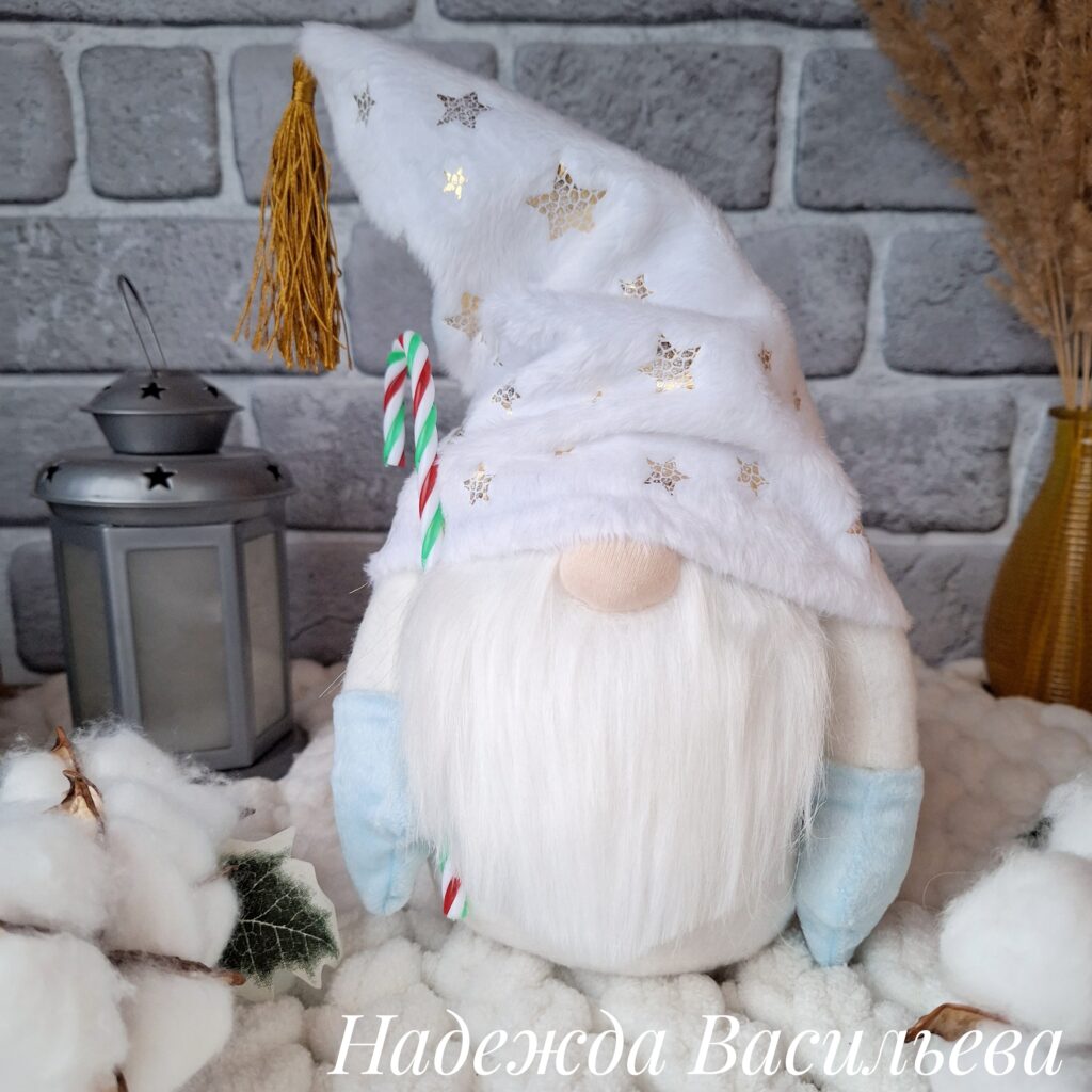 Гном новогодний