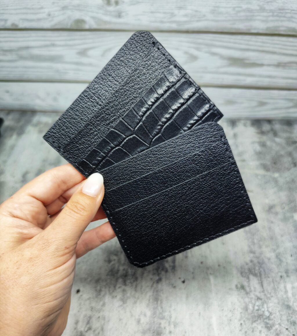 Картхолдер на 4 карты из премиальной кожи