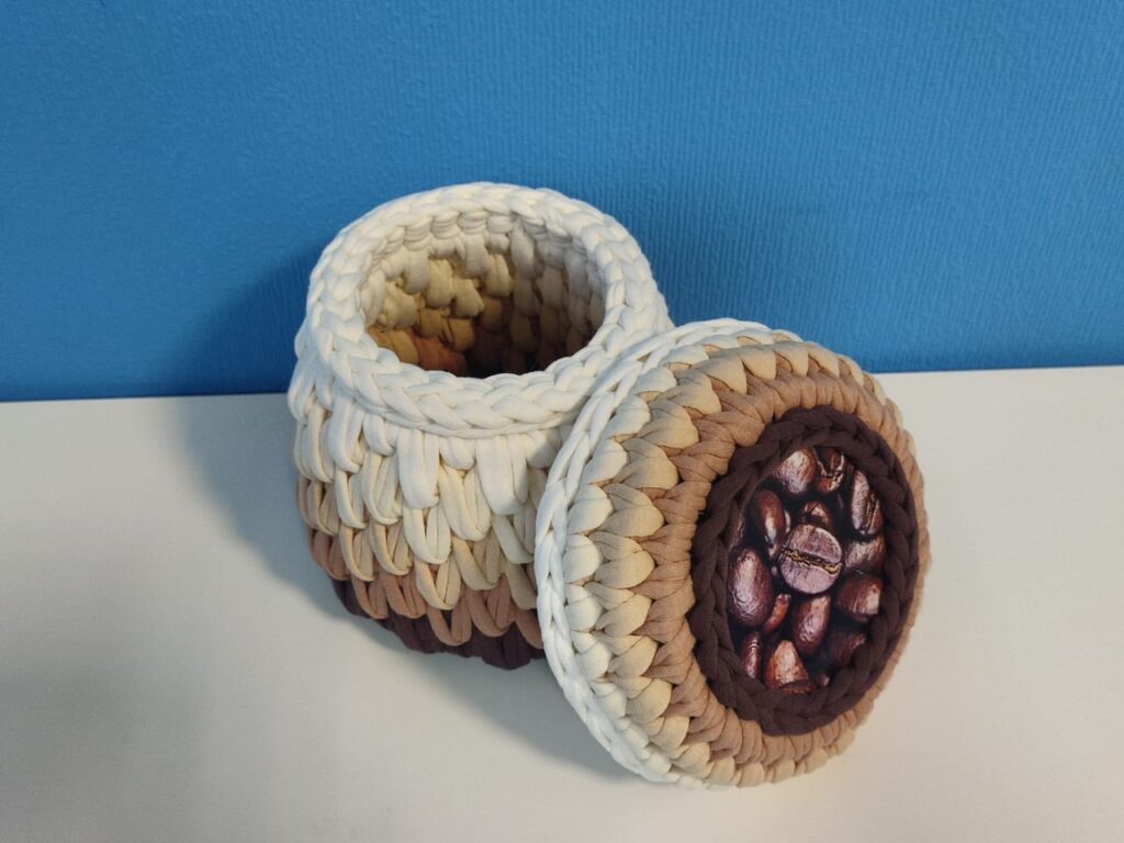 Шкатулка из трикотажной пряжи «Кофе»