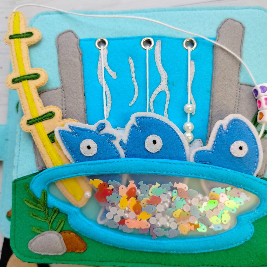 Фетровая книжка «Крошка Крот — турист»