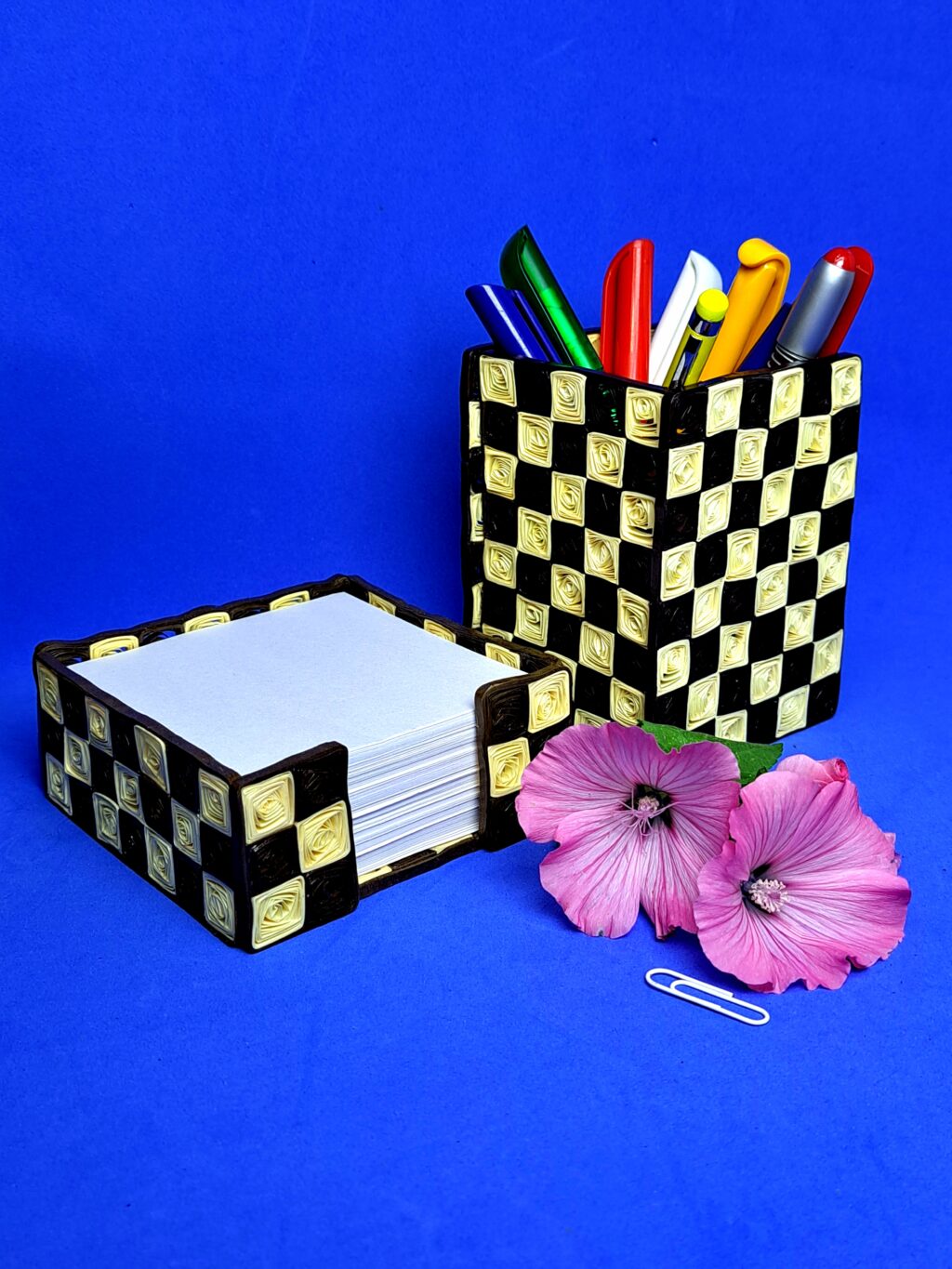 Канцелярский набор квиллинг.