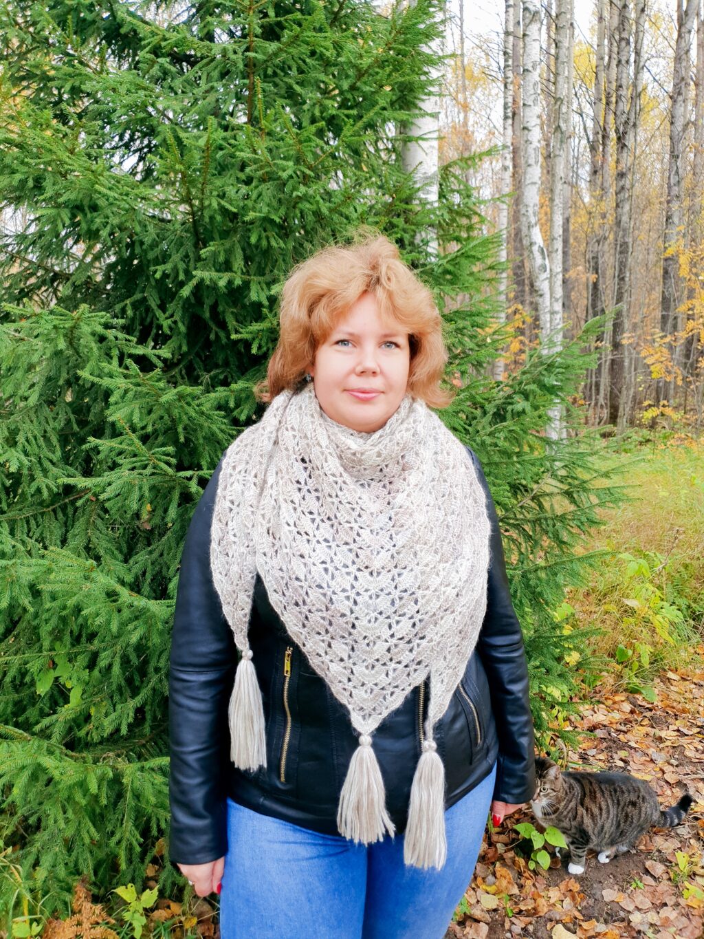 Шаль Бежевая с кистями