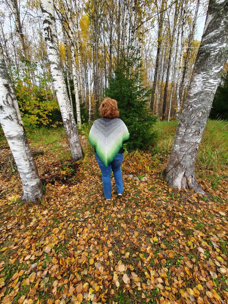 Шаль градиент серо-зеленая