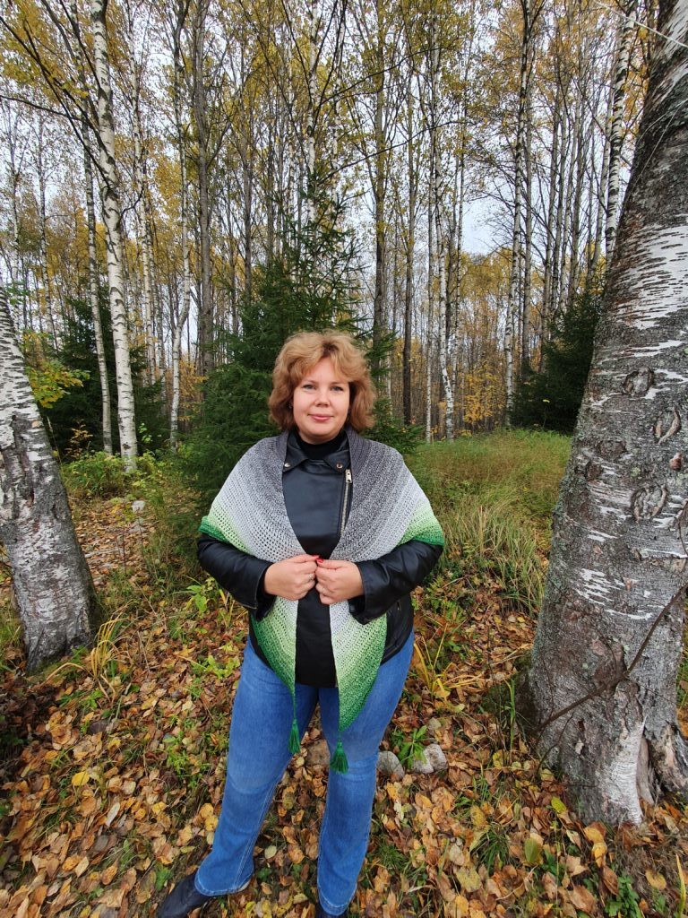 Шаль градиент серо-зеленая