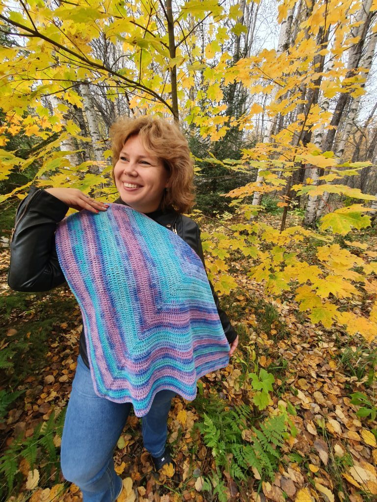 Шаль сиренево-голубая