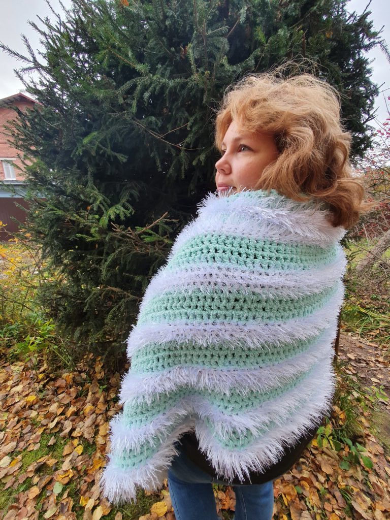 Палантин Мятно-белый