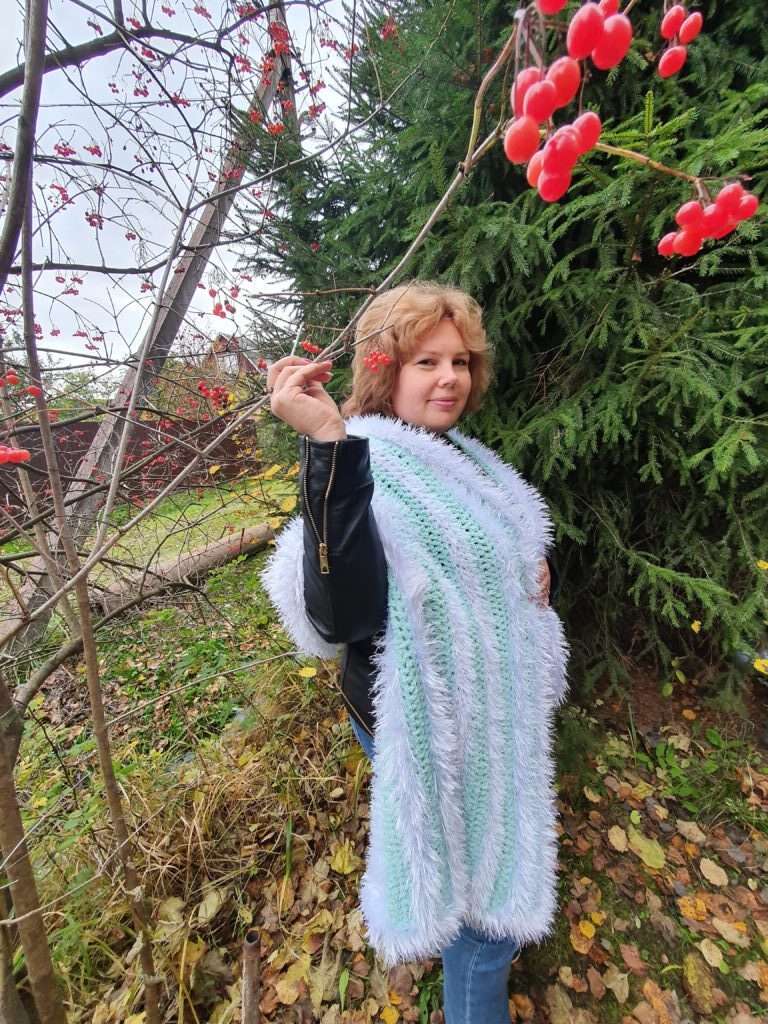 Палантин Мятно-белый