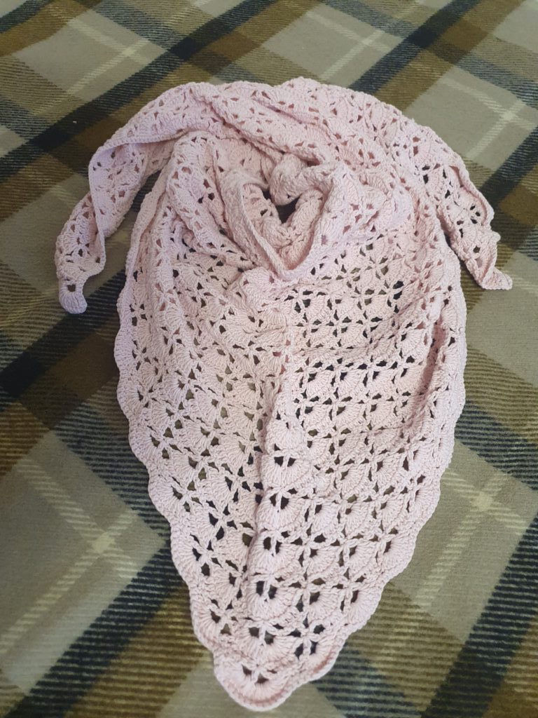 Шаль розовая