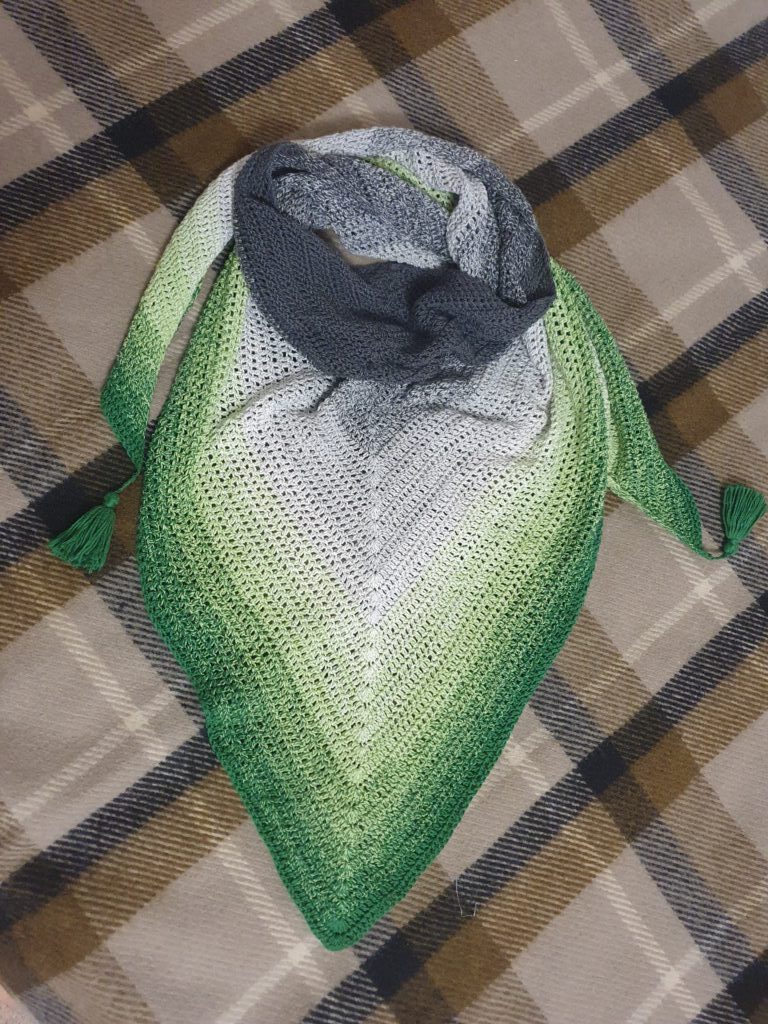 Шаль градиент серо-зеленая