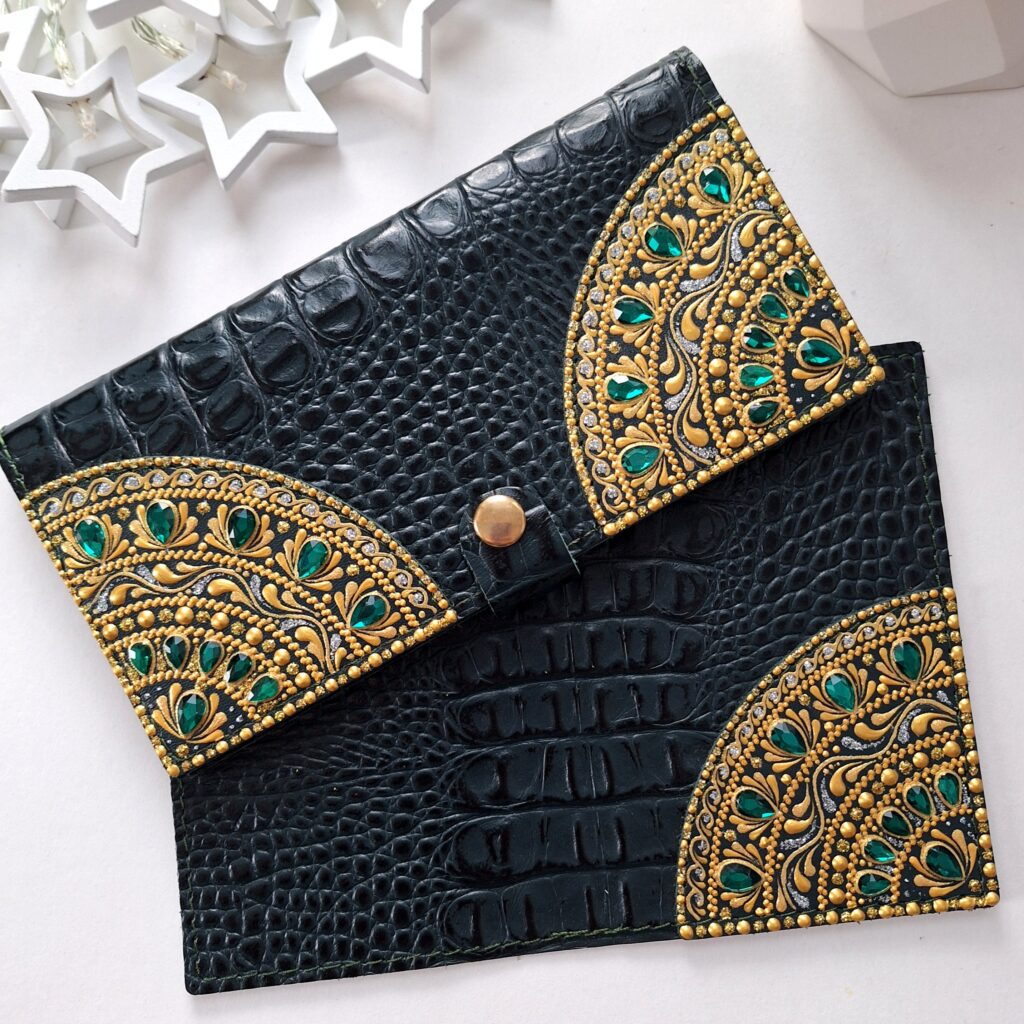 Набор из кожи: кошелек и обложка на паспорт