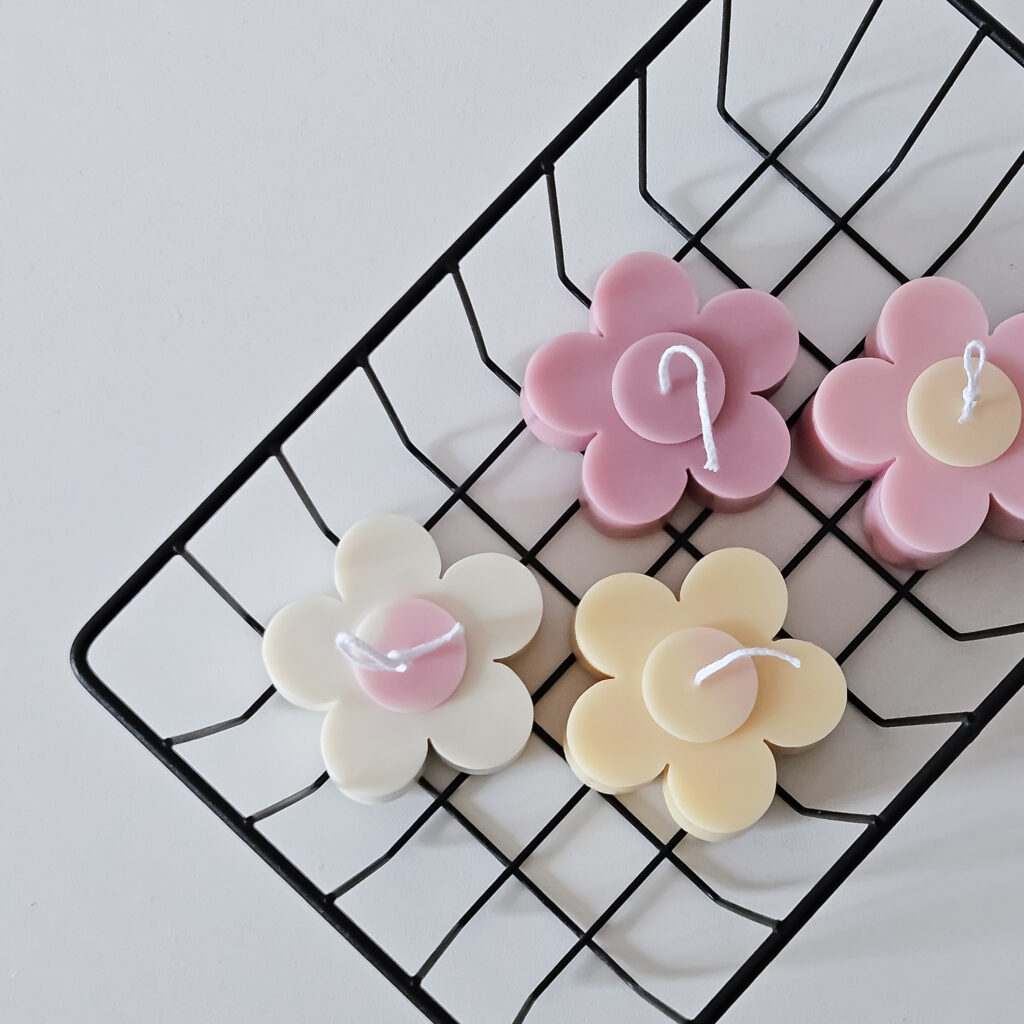 Свеча цветочек