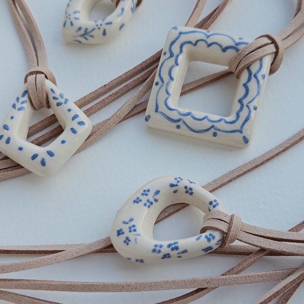 Керамические кулоны, коллекция «Эхо гжели»