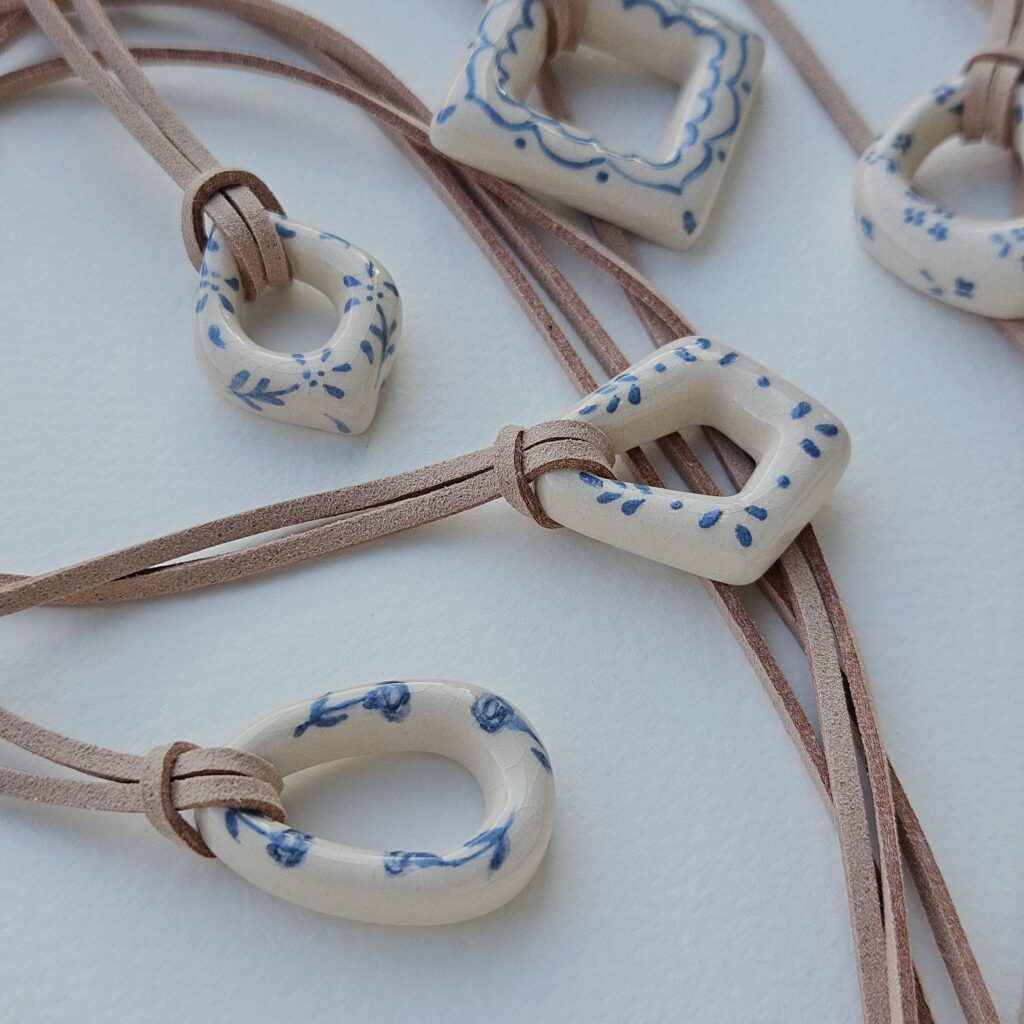 Керамические кулоны, коллекция «Эхо гжели»