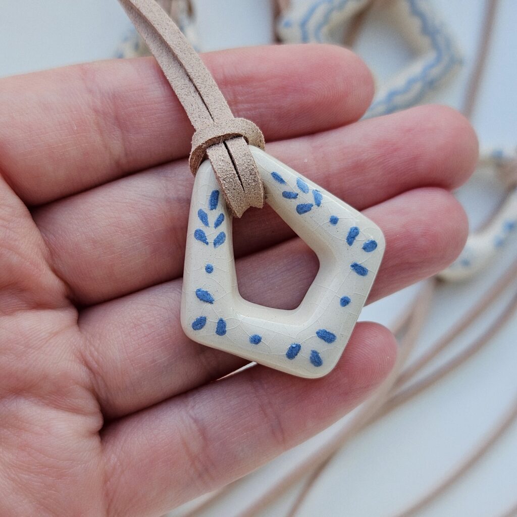 Керамические кулоны, коллекция «Эхо гжели»