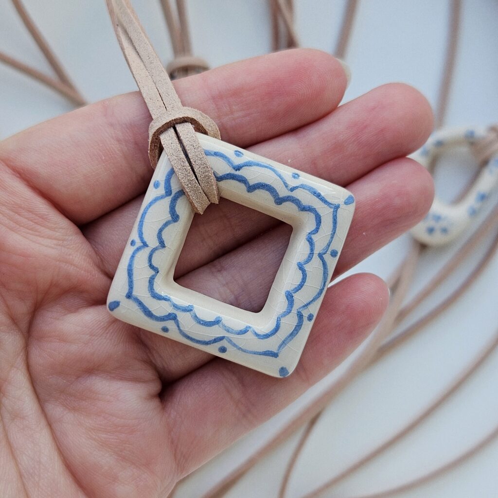 Керамические кулоны, коллекция «Эхо гжели»