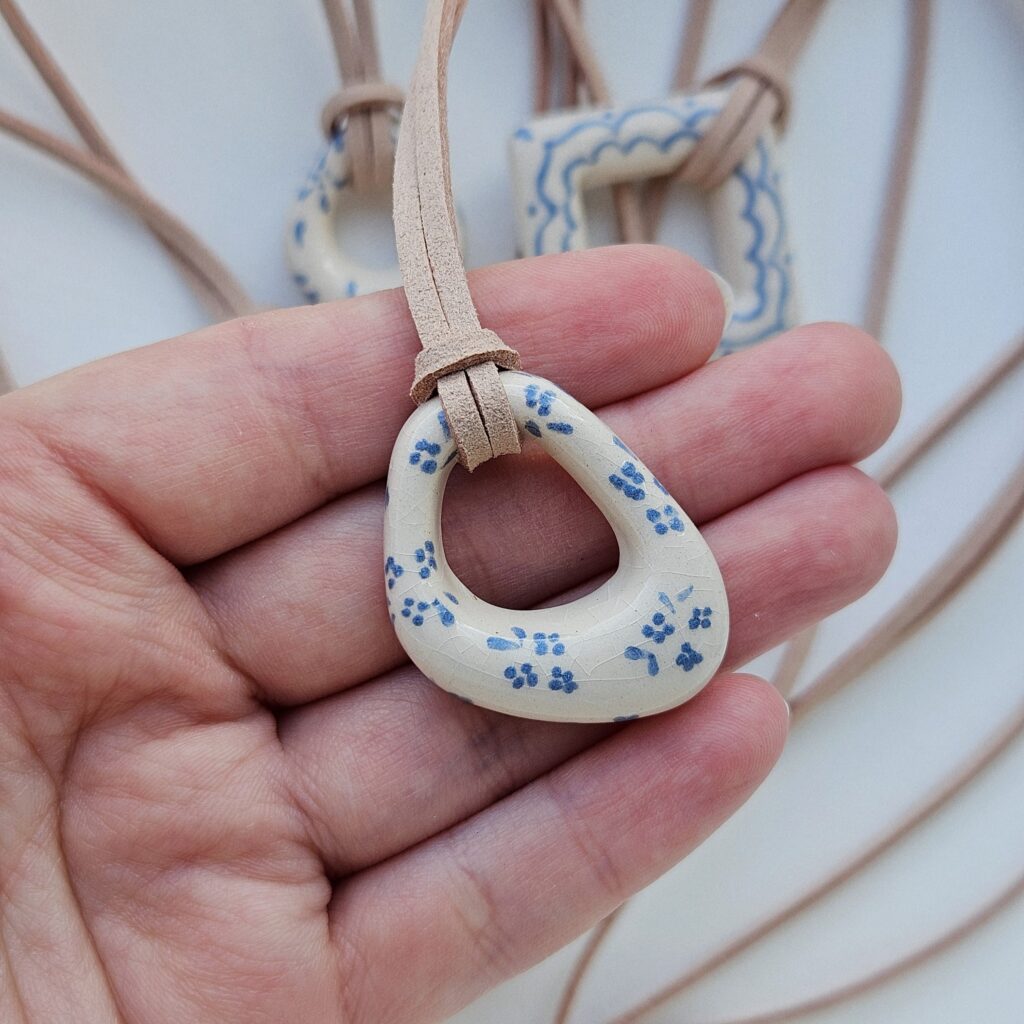 Керамические кулоны, коллекция «Эхо гжели»