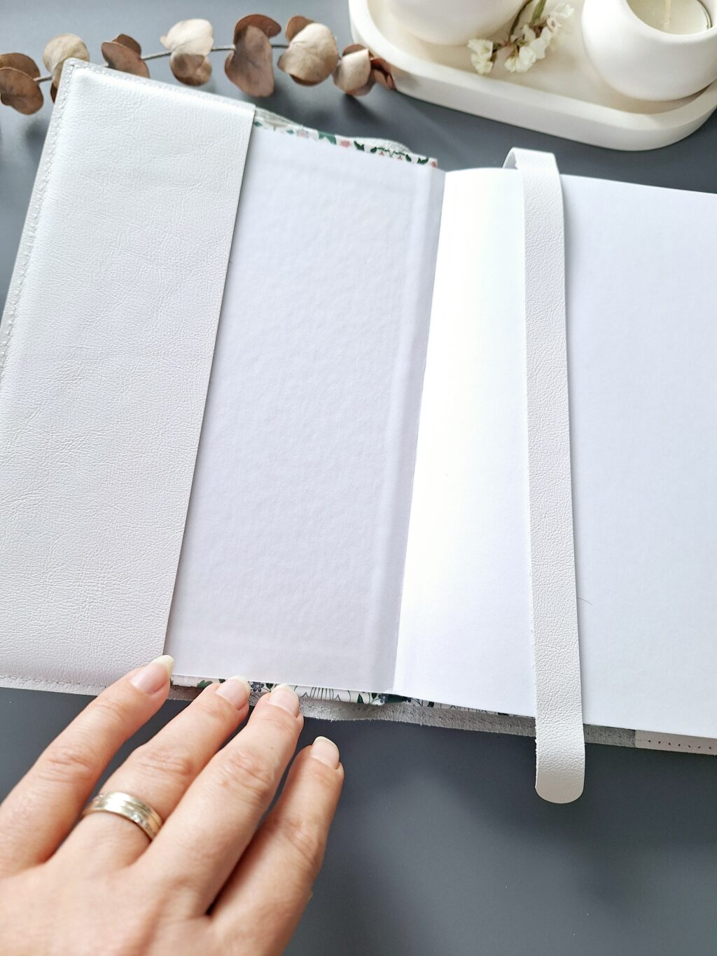 Набор: Бизнес-блокнот А5 со съемной обложкой + пенал + закладка для книг