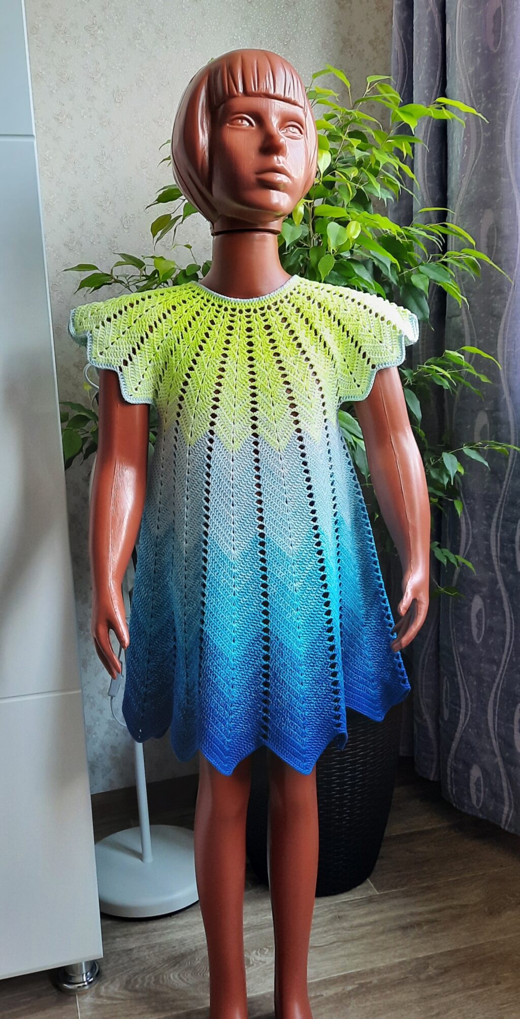 Платье цветное