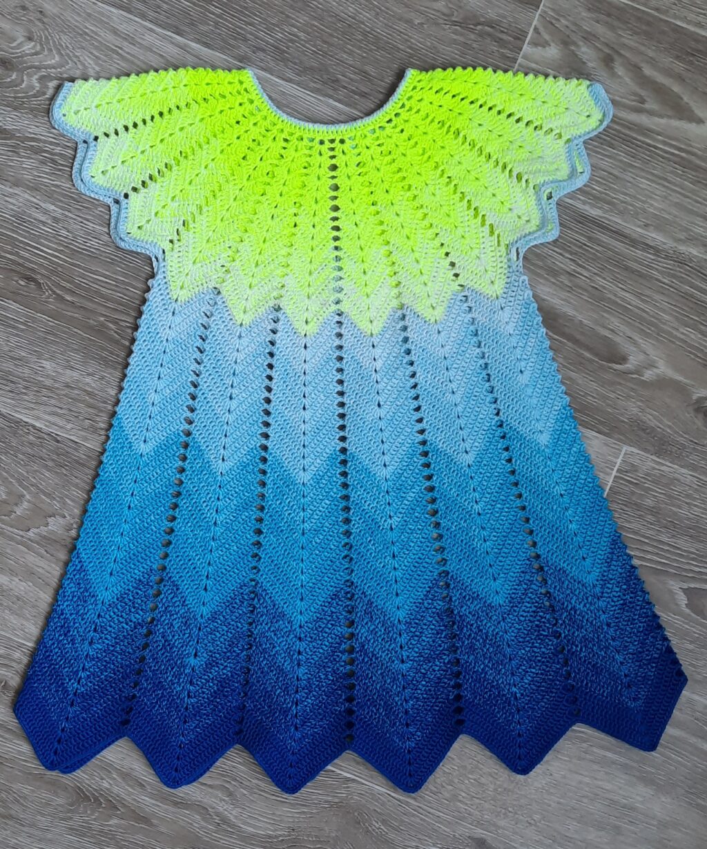 Платье цветное