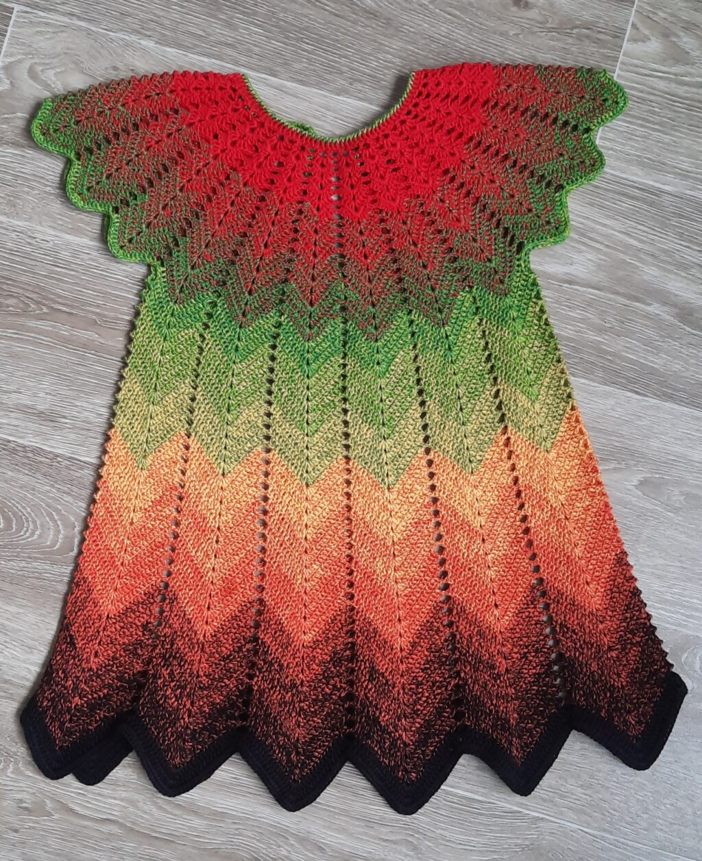 Платье цветное