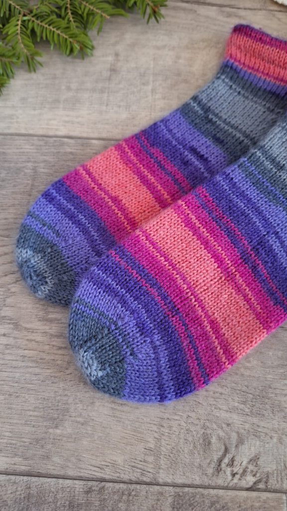 Короткие спортивные носки с запятником.