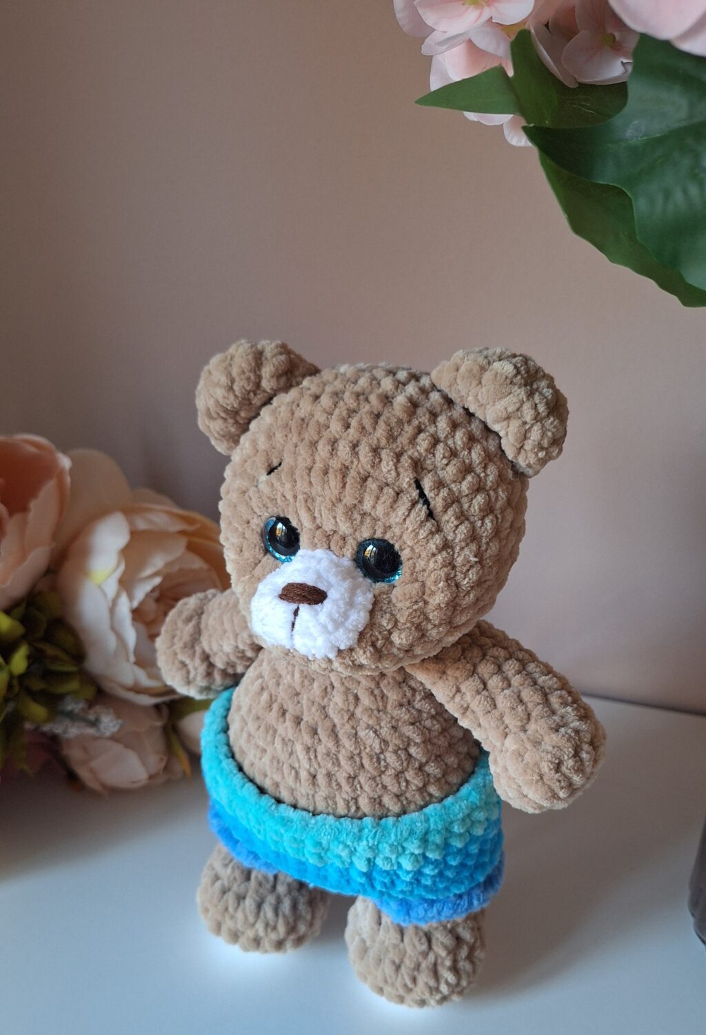 Мишка вязаный