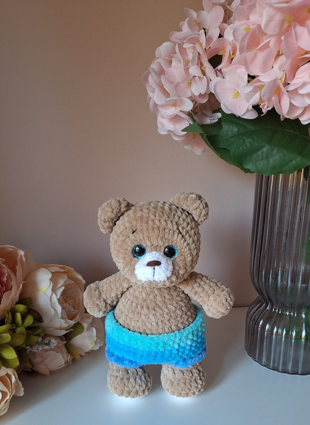 Мишка вязаный