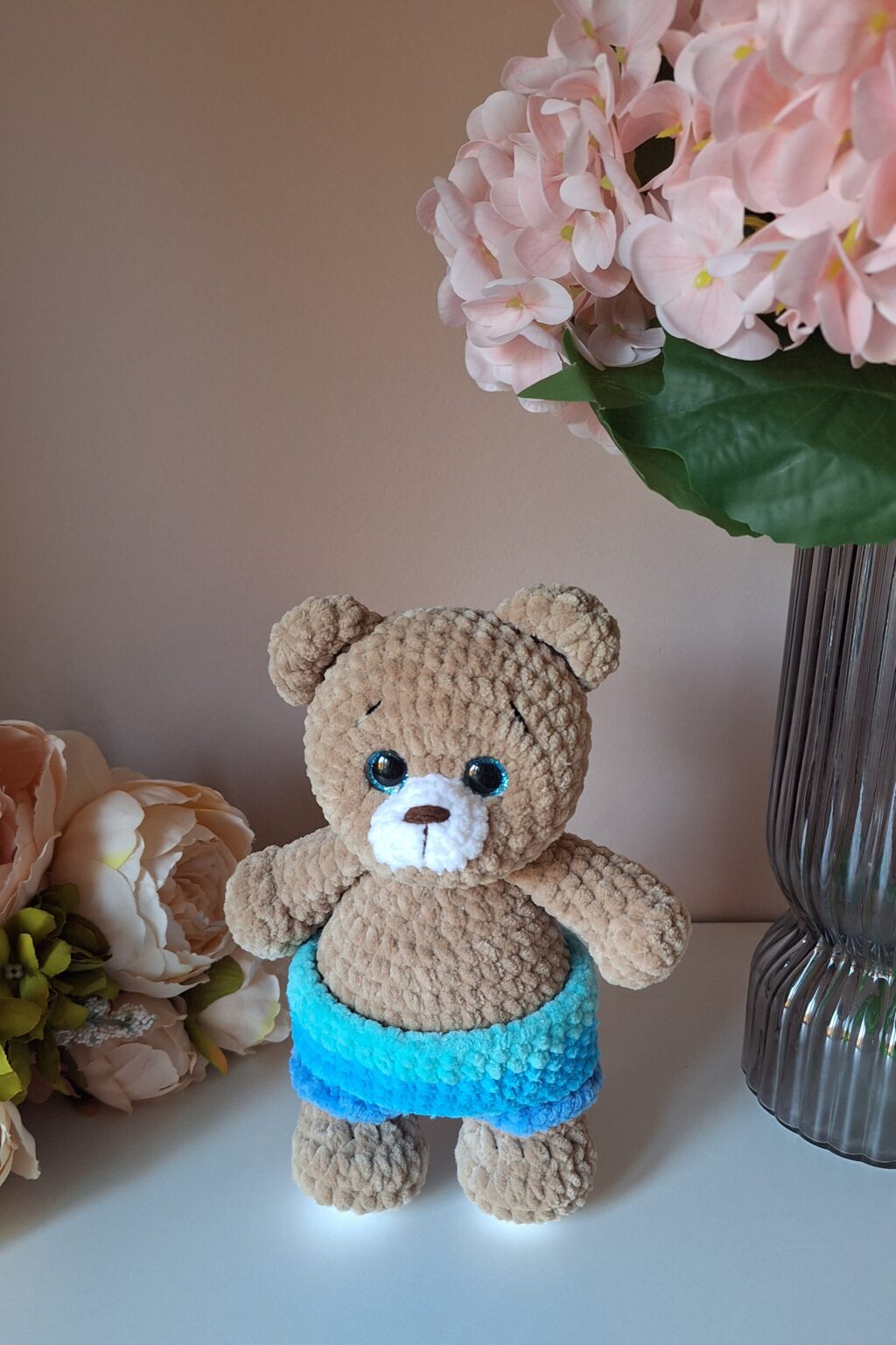 Мишка вязаный