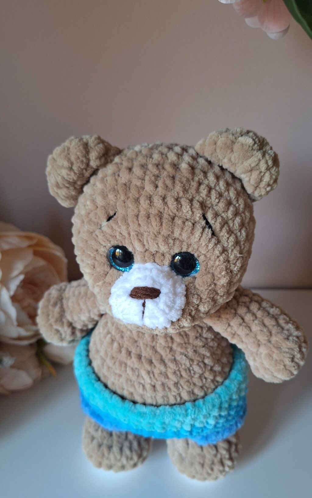 Мишка вязаный