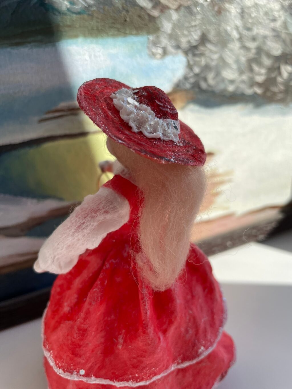 Ватная игрушка «Дама с фонариком»