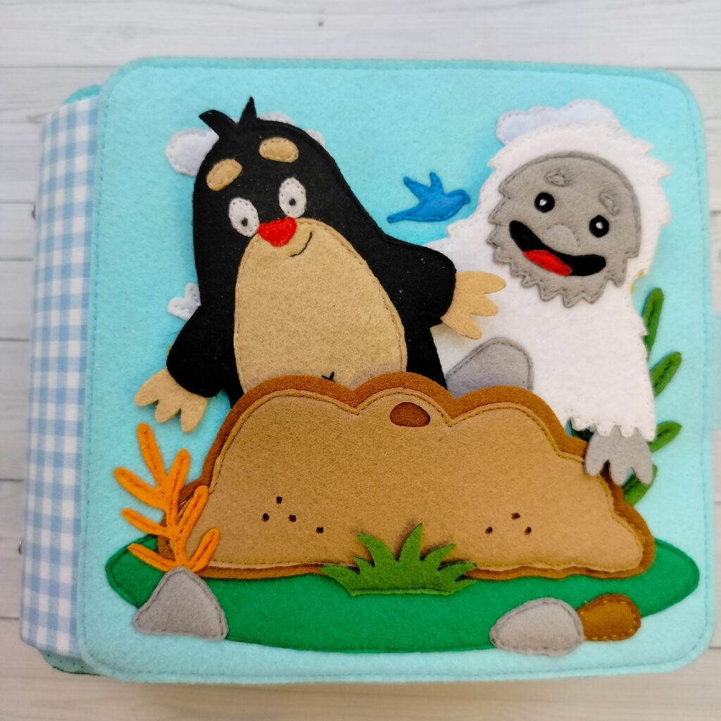 Фетровая книжка «Крошка Крот — турист»